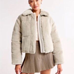 Abercrombie & Fitch Cream Faux Fur Puffer Jacket (Size S)